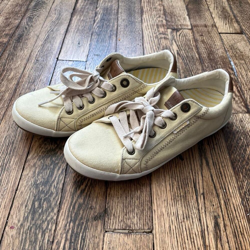 Taos Women's Cream and Tan Trainers